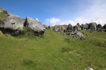 Fototapeta na wymiar Neuseeland - Castle Hill Rocks / New Zealand Castle Hill Rocks