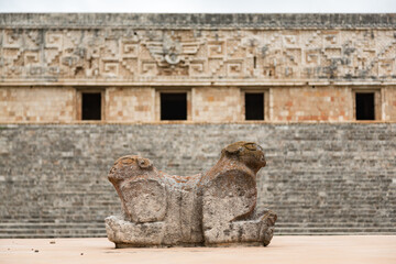 Double headed jaguar throne in front of Mayan governor's palace at Uxmal, Yucatan, Mexico © Jürgen Bochynek