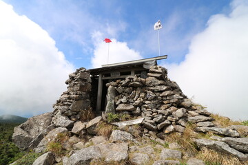 福島県の裏磐梯の西大顚から西吾妻山の登山
