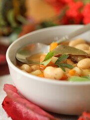 Autumn bean soup and decorative pumpkins (Jesienna zupa fasolowa oraz dynie ozdobne)