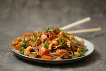 Vegetables in pad thai sauce with cashews