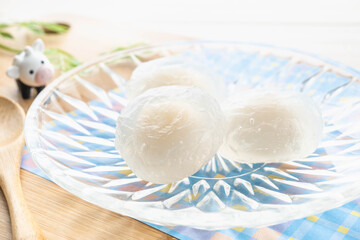 ヨーグルト餡のわらび餅