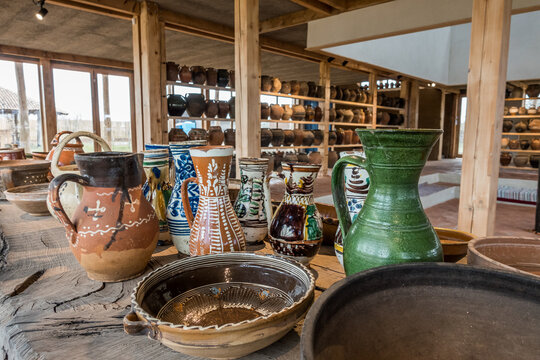 Vintage handmade traditional romanian pottery