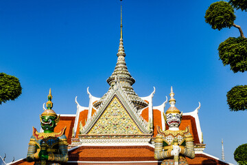 Naklejka premium バンコク、暁の寺、ワット・アルンチャワラーラーム