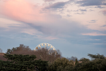 Amusement park wheel