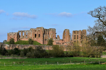 Fototapeta na wymiar View of the ruins of Kenilworth castle and walls on a hill, Kenilworth, England, UK