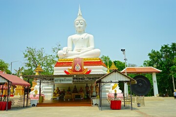 old buddha in thailand temple