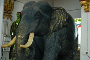 old buddha im thailand temple