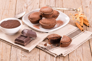 Pasticciotto cake with chocolate filling.
