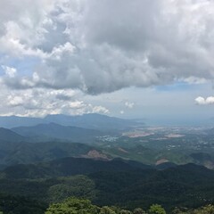 산과 구름의 경관
