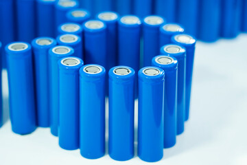 Lithium ion industrial high current batteries
