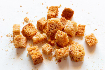 homemade rusks croutons of white crispy bread close up crackers - obrazy, fototapety, plakaty