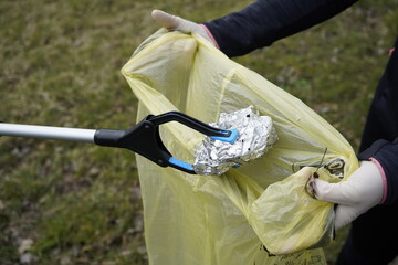M&uuml;ll Abfall sammeln Sammler Umweltschutz Naturschutz