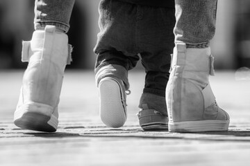 walking on the street © zbigniew