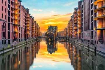 Das Wasserschloss in der Speicherstadt, Hamburg, Deutschland © Votimedia