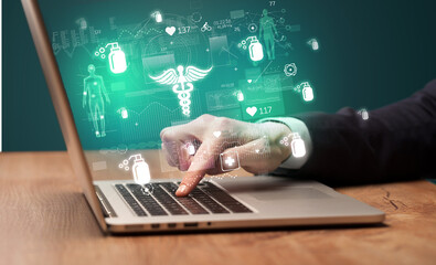 hand browsing on the internet for medical issues