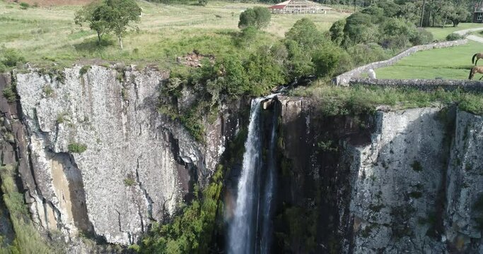Avencal Waterfall (Cachoeira do Avencal), with 100 meters of free fall, Urubici, city, southern Brazil.
