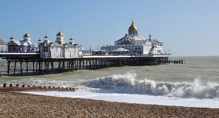 Fototapeta premium Eastbourne Pier and waves