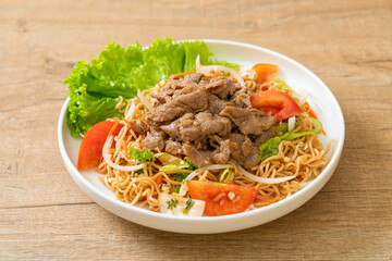instant noodle spicy salad with pork
