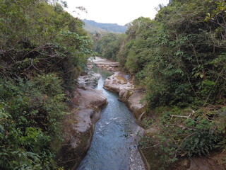 rio guejar aguas cristalinas