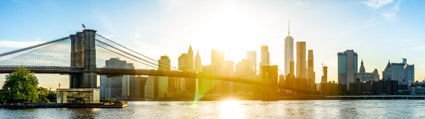 Brooklyn Bridge und Blick auf Manhattan, New York City, USA 