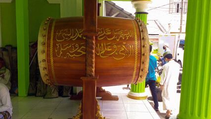 Obraz na płótnie Canvas BEDUG at the At-Taqwa Semabung Baru Mosque, Pangkalpinang City, Bangka Belitung Islands