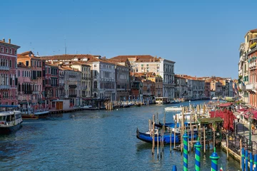 Papier Peint photo Pont du Rialto Venice Grand canal with gondolas, Italy in summer