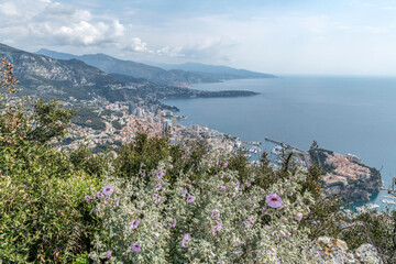 Panorama sur Monaco depuis la montagne