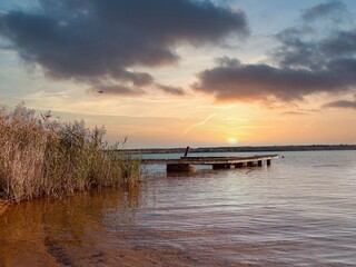 Obraz premium Sonnenuntergang am Hainer See