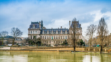 Fototapeta na wymiar Street view in the historical centre of Paris, France