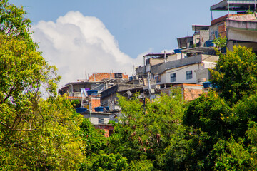 Obraz premium hill of mango as seen from the sao cristovao neighborhood in rio de janeiro.