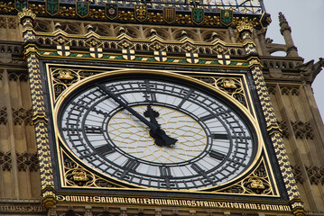 Im Jahre 1895 ertönten erstmals die Glocken vom Big Ben in London. Er trägt jetzt den Namen...