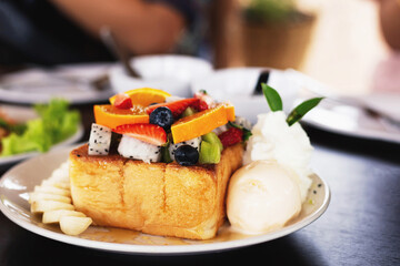 A dessert for appetizers with a mixture of fresh fruits.