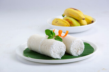 Puttu_white plate_white BG