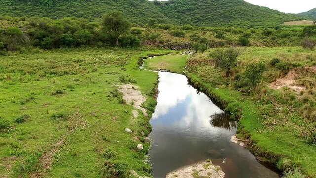 Rio de monta&ntilde;a en Ipizca, Ancasti - Catamarca - Argentina