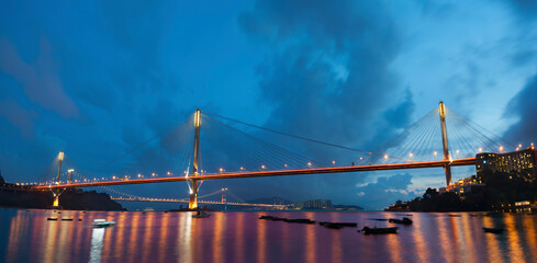Obraz premium Ting Kau Bridge and Tsing Ma Bridge in Hong Kong.