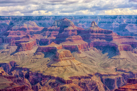 Landscape photograph of the majestic Grand Canyon national park along the south rim in Arizona.