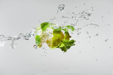 Fresh lime, mint, and ice in a splash.