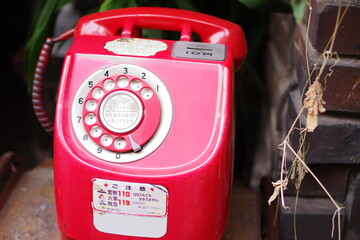 レトロな赤電話