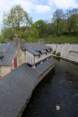 Fototapeta na wymiar Le lavoir au bord de la rivière La Marle à Vannes en Bretagne