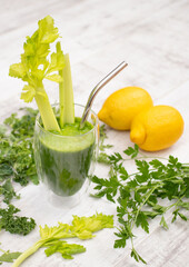 Green sirtuin juice