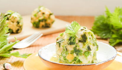 Brennnessel Knödel Kloß Brennessel Gericht rezept