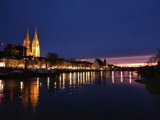 Fototapeta premium Stadt bei Nacht