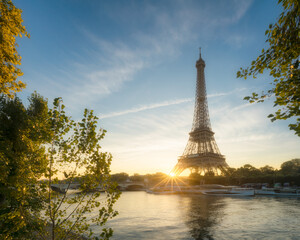Fototapeta na wymiar Eiffel Tower at sunrise, Paris, France 