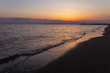 夕日の浜辺　幕張の浜