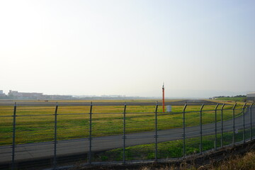 Fototapeta premium Runway at airport - 空港の滑走路