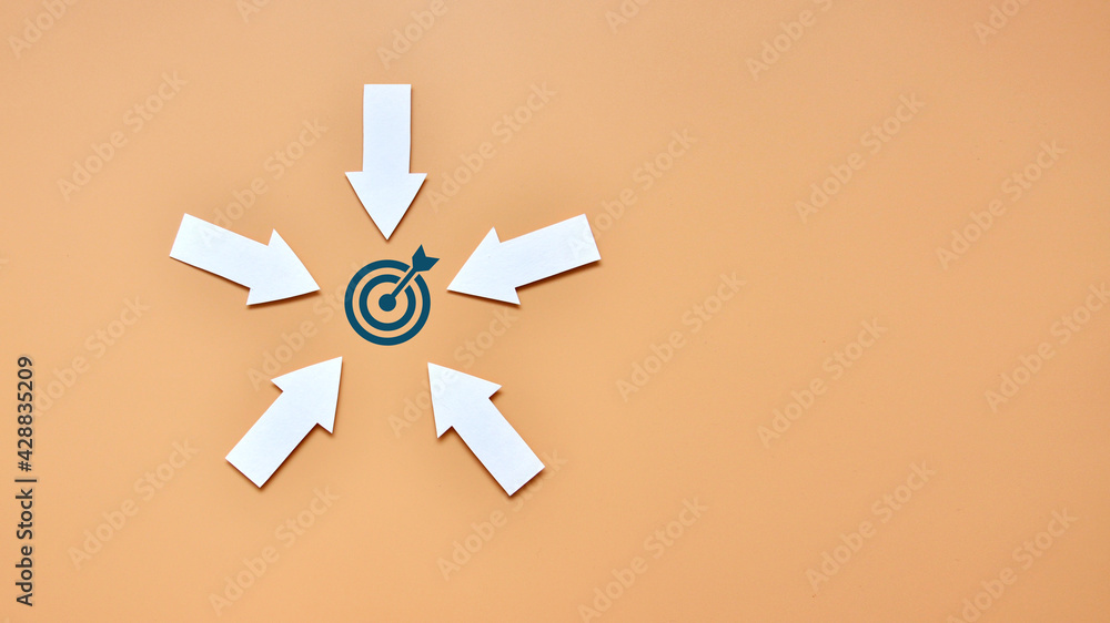 Poster the target and the arrows pointing towards it. the symbol of movement to the goal. different ways to