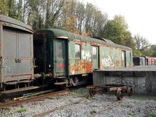 Old green train