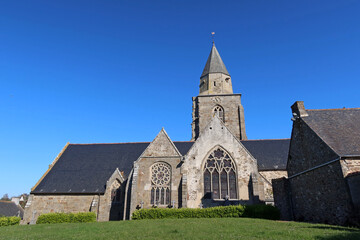 Fototapeta na wymiar Eglise de Saint-Suliac - Bretagne