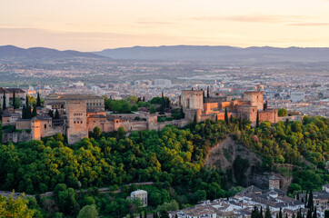 Fototapeta na wymiar Alhambra desde San Miguel Alto
